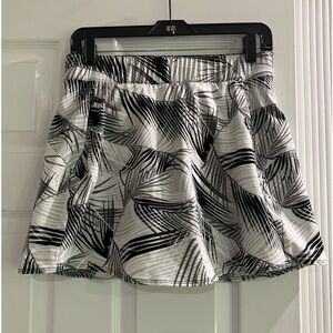 T from Talbots PAINTED FRONDS EVERYDAY STRETCH SKORT